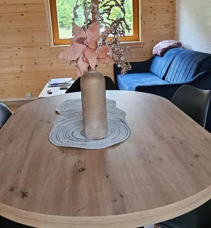 Holiday home Nad Cicha -domki Caloroczne W Gorach *